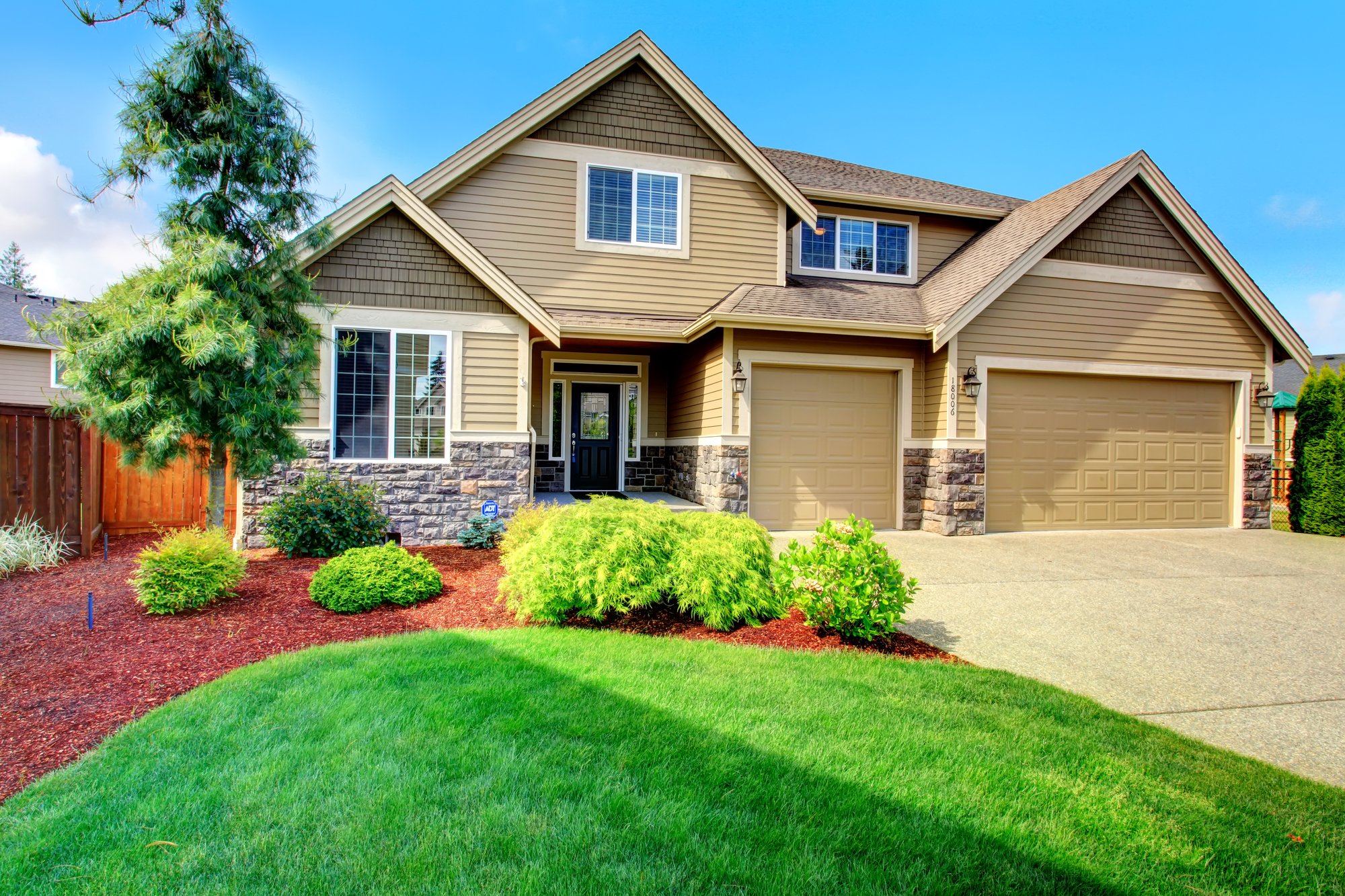 Luxury house ith beautiful curb appeal